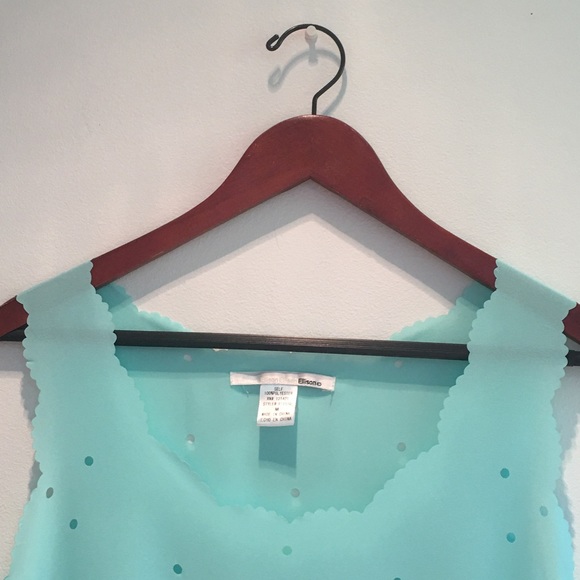 Ellison Tank Top - Picture 12 of 13